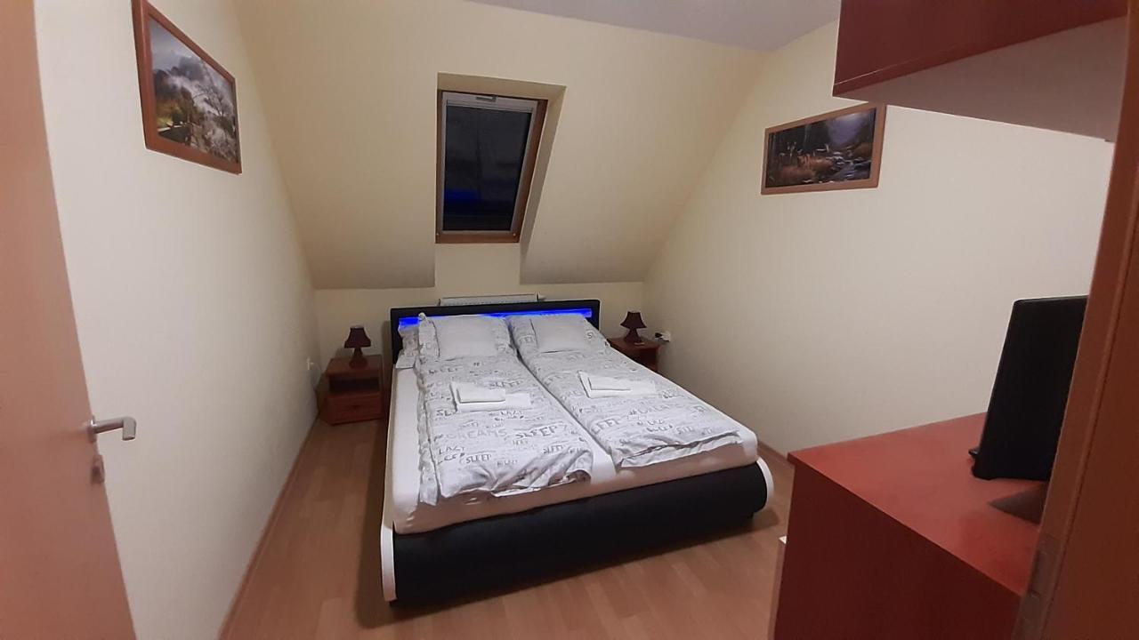 Elizabet Apartman A Belvarosban Szarvas Eksteriør billede
